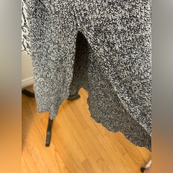 Dynamite womens grey tank sweater with side slits - Picture 3 of 4